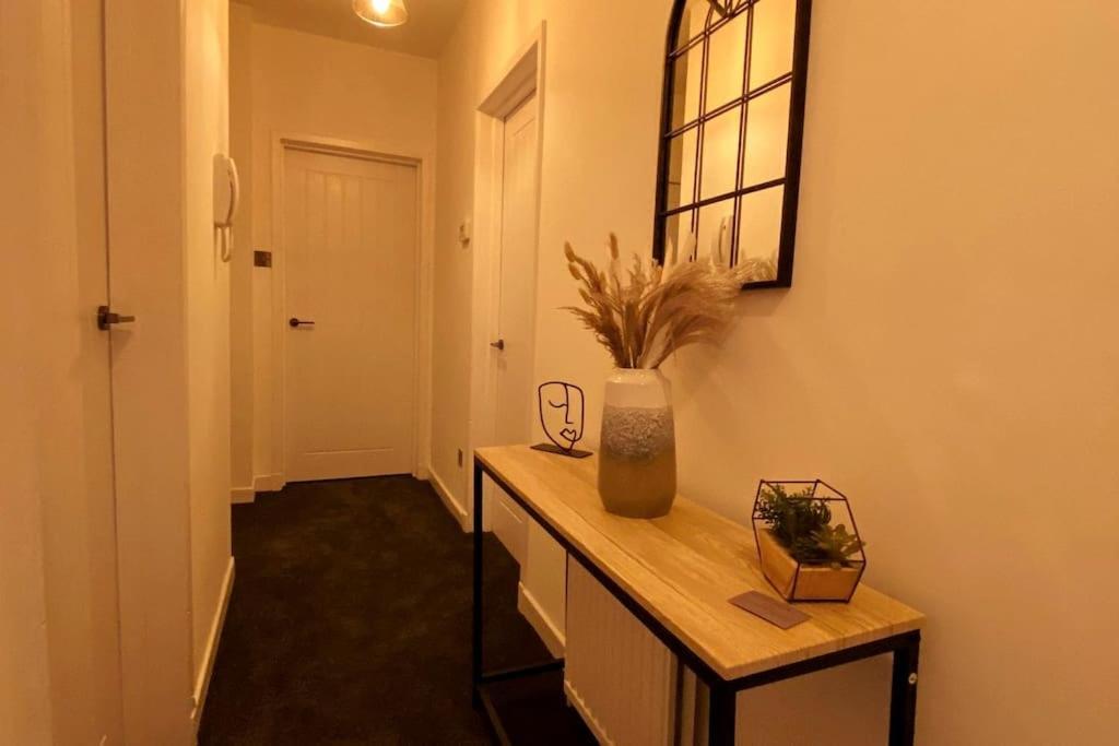 New Boutique 3 Bedroom Apartment In Χάμιλτον Εξωτερικό φωτογραφία