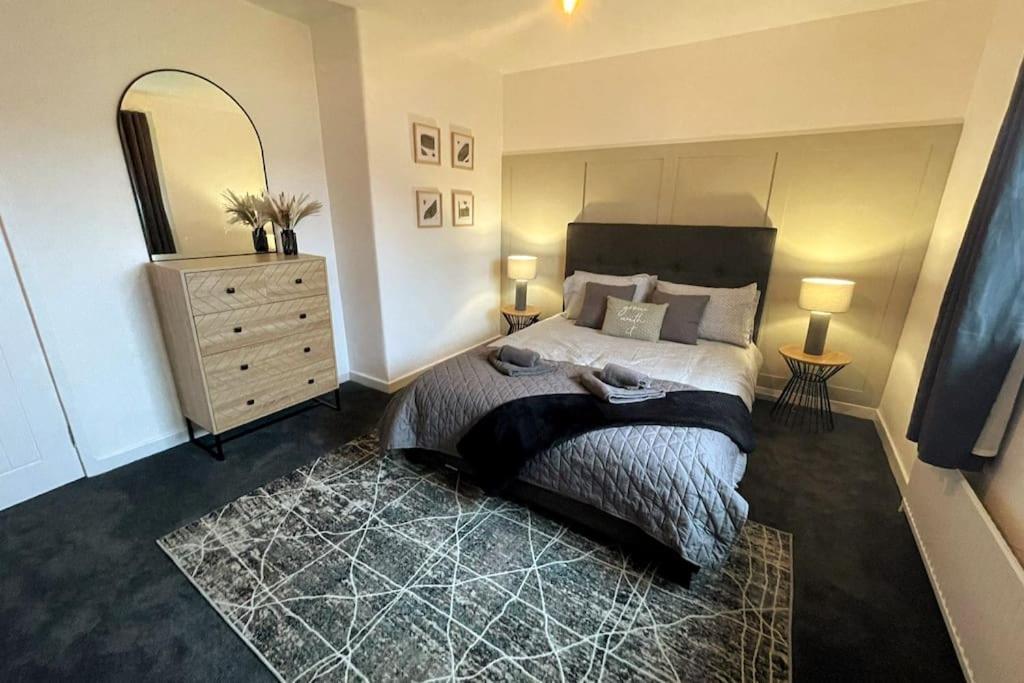 New Boutique 3 Bedroom Apartment In Χάμιλτον Εξωτερικό φωτογραφία